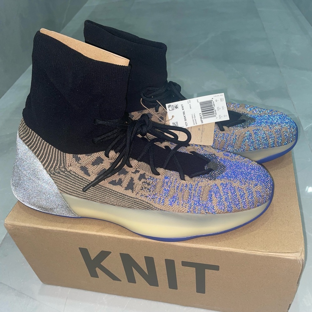 YEEZY BASKETBALL KNIT Blue and Black Athletic Shoes